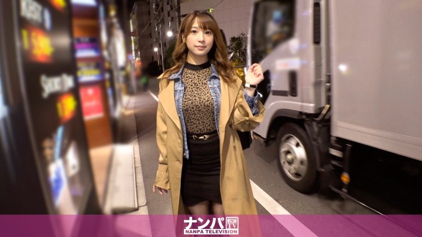 花钱约炮极品黑丝外围女，掀裙惊见丝袜真空无内裤诱惑！