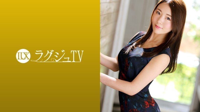 亚籍美女留学生，被外国男友大屌狂插嘴，颜射一脸。